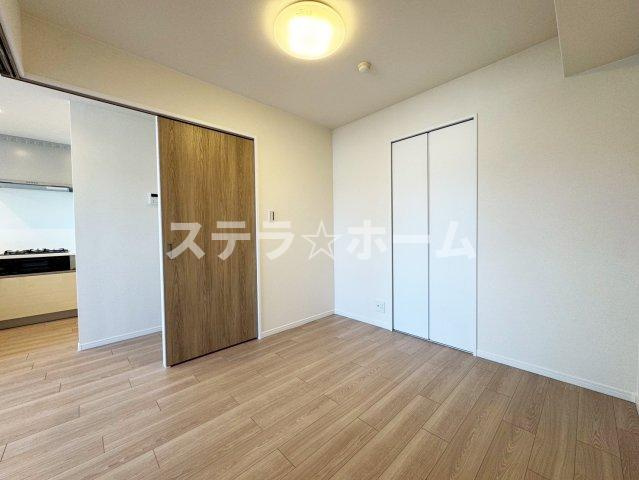 ファミル・パーク鶴見の洋室|落ち着いた色調の洋室です