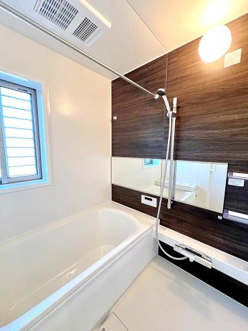 横浜市金沢区東朝比奈一丁目戸建の浴室