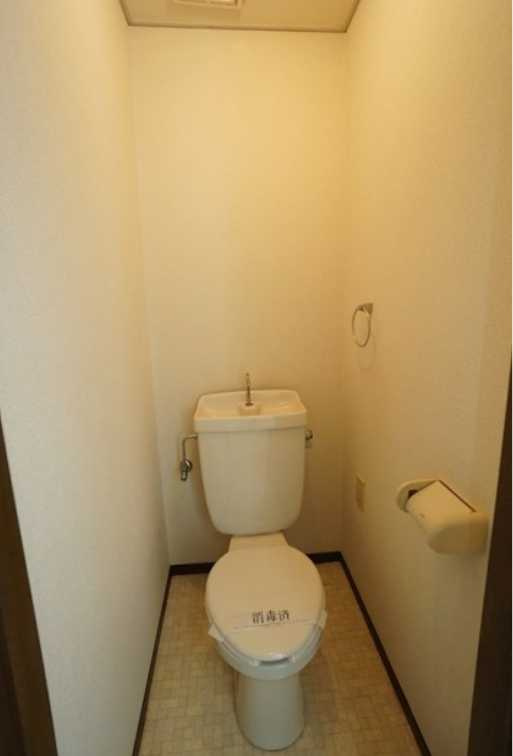 ガーデンハウス三軒茶屋　女性限定　陽当たり良好　バストイレ別のトイレ