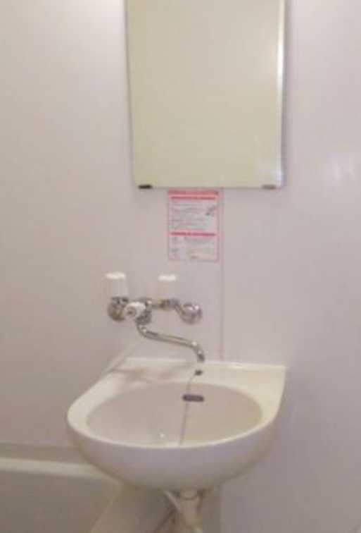 ガーデンハウス三軒茶屋　女性限定　陽当たり良好　バストイレ別の洗面所