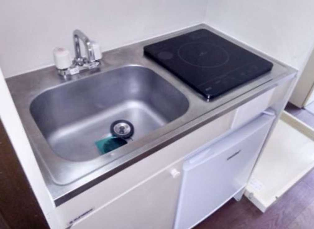 ガーデンハウス三軒茶屋　女性限定　陽当たり良好　バストイレ別のキッチン