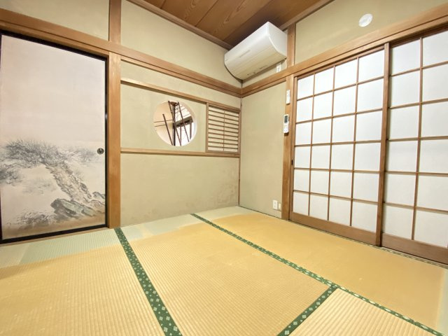 桐生市東の和室|玄関横の和室は、急な来客にも対応できます。