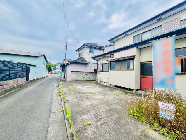 桐生市東の前面道路含む現地写真|閑静な住宅街なので、出入りも安心♪