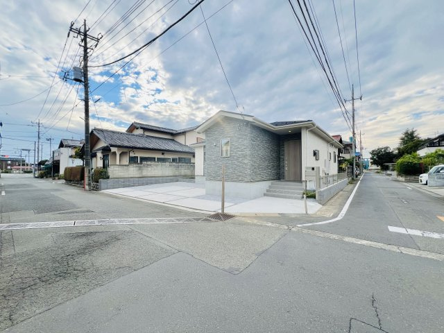 桐生市相生町５丁目の前面道路含む現地写真|間口も広く駐車が苦手な方にもおススメ♪