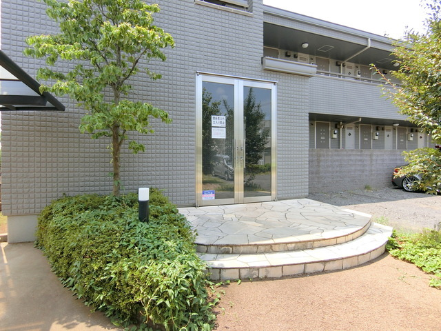 メゾン・パンセのエントランス|★アーチ状の綺麗なエントランスです★