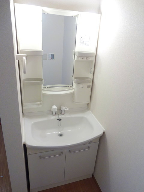 メゾン・パンセの洗面所|★独立洗面台★