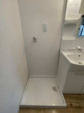 コンドミニアムカワムラのシャワールーム|さっと体を洗えるシャワールーム付です