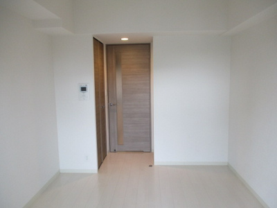 【居間・リビング】 | ララプレイス新大阪シエスタ | 6.2帖の洋室のお部屋です