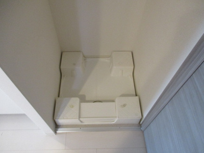 【設備】 | ララプレイス新大阪シエスタ | 室内洗濯機置き場です