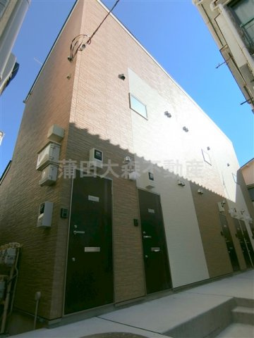 ウェルシー蒲田の外観|2019年11月築　木造地上2階建て総戸数6戸
東京都大田区西蒲田3丁目　JR京浜東北線蒲田駅徒歩14分、東急池上線蓮沼駅7分