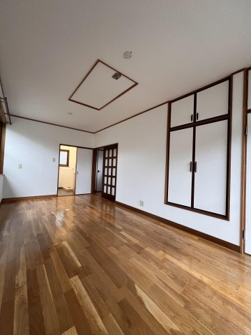 今崎邸貸家の居間・リビング|リビングです