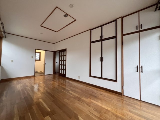 今崎邸貸家の居間・リビング|おしゃれな居間です