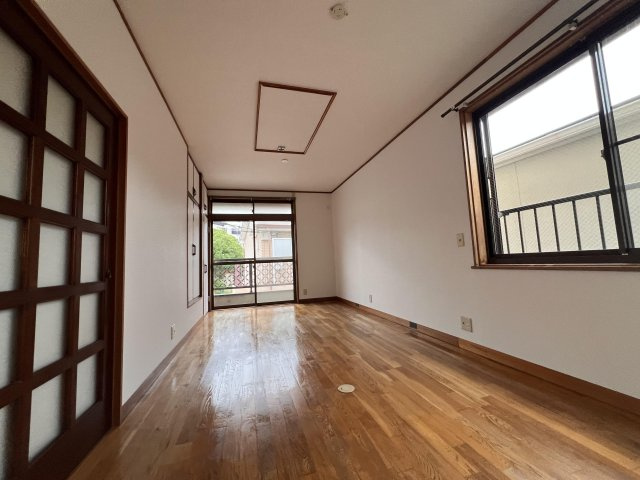 今崎邸貸家の居間・リビング|リビングです