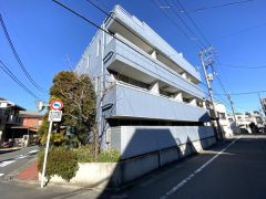 セレステ三軒茶屋の外観