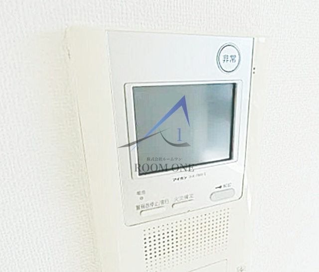 グランド・ガーラ横濱桜木町のセキュリティ|モニター付きインターホンです。