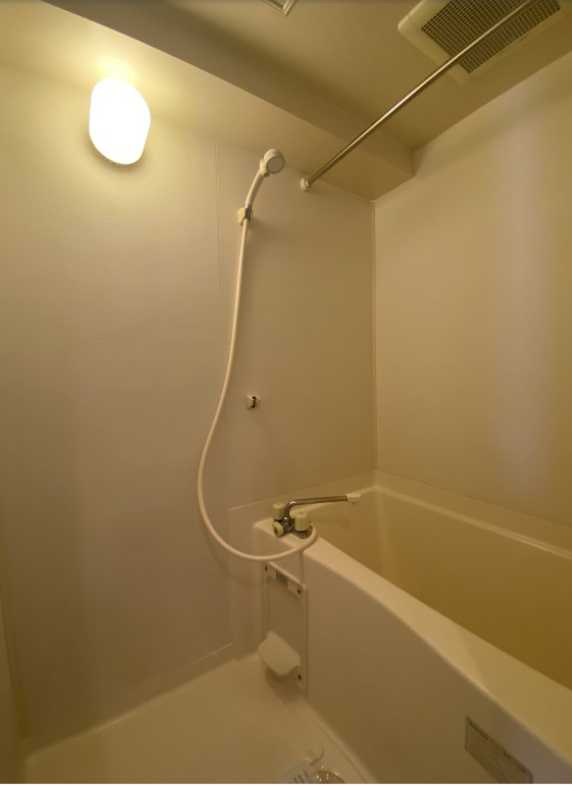 セレステ三軒茶屋　ネット無料　独立洗面台　オートロックの浴室