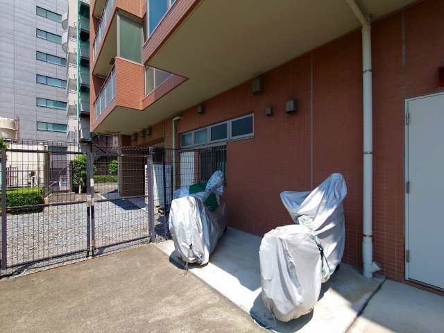 アールヴェール文京大塚公園のその他|バイク置場