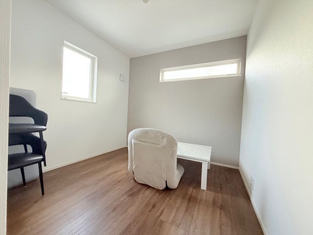 神戸市西区伊川谷町有瀬　戸建の洋室