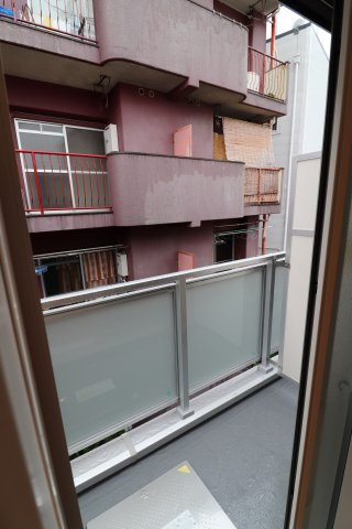 リブリ昭和園のバルコニー