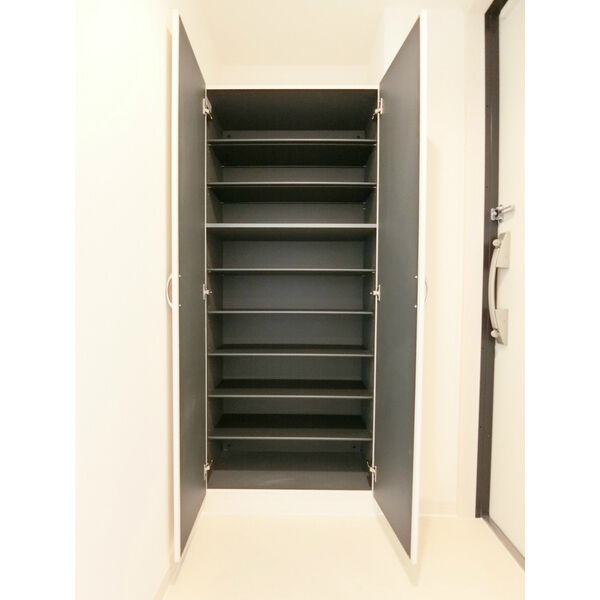 リブリ昭和園の収納