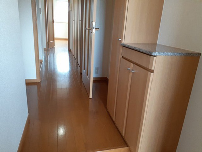 【玄関】 | フォンテ－ヌⅠ | きれいな玄関です