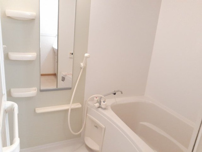 【浴室】 | フォンテ－ヌⅠ | コンパクトで使いやすいお風呂です