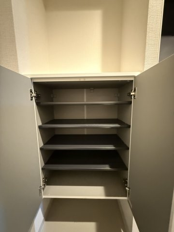 【収納】リヴィアス難波ルノン