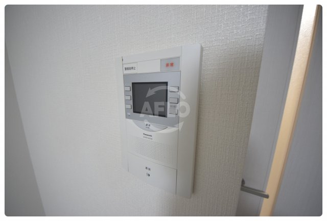 Mv.imp大阪鶴橋のセキュリティ|BADGE鶴橋　TVモニター付きインターホン