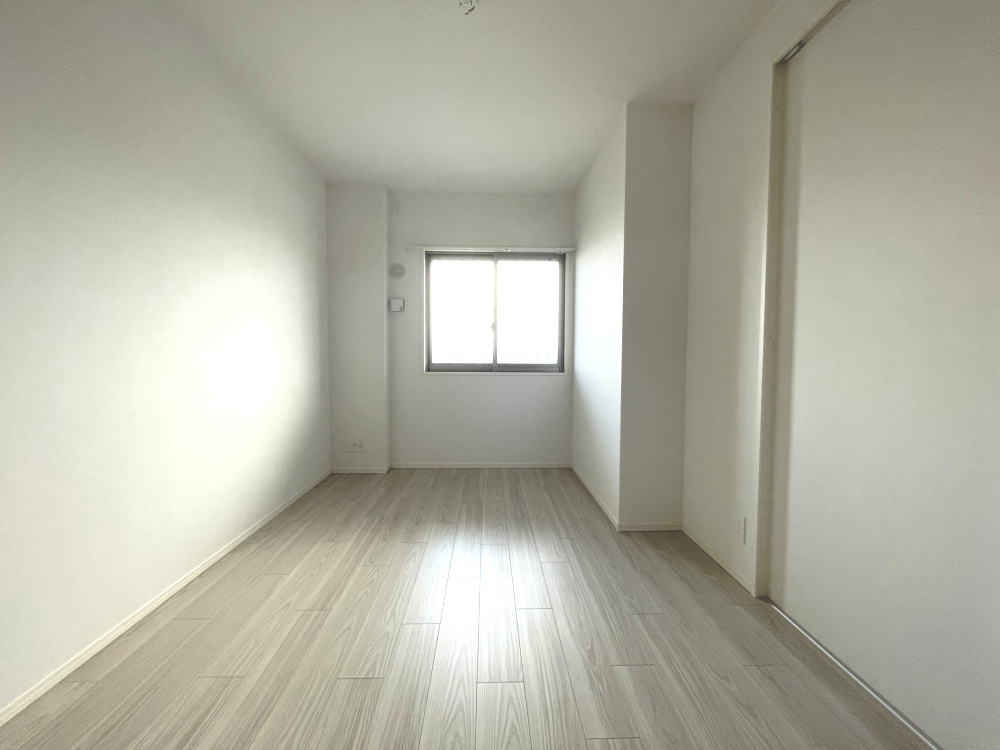 アルファステイツ飯塚駅の洋室|北東側洋室約6.0帖