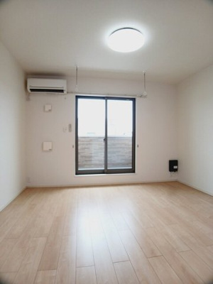 【居間・リビング】 | フィオーレ | こちらの居間で趣味の時間をお楽しみください