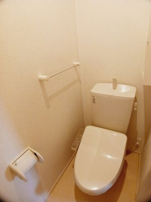 【トイレ】 | フィオーレ | 落ち着いた色調のトイレです