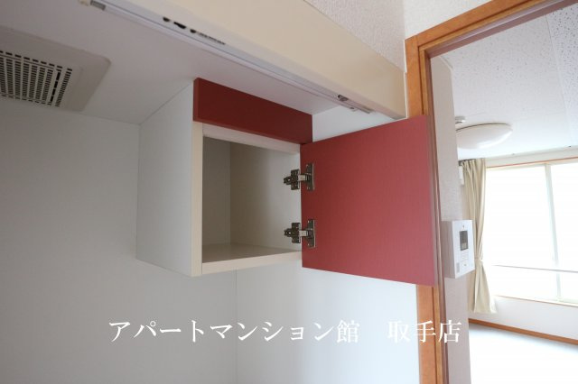 レオパレス湖北の収納