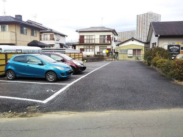 レオパレスグレイスの駐車場|画像10