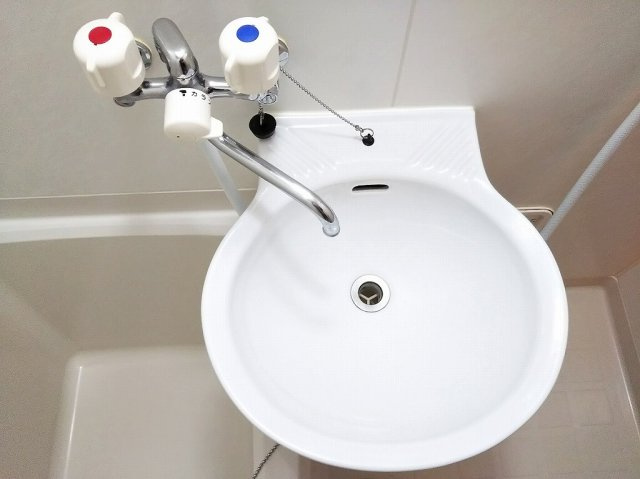 レオパレスグレイスの洗面所