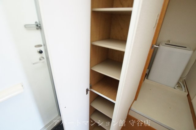 レオパレスグレイスの収納