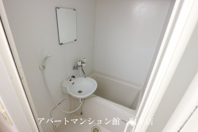 レオパレスISLANDの浴室