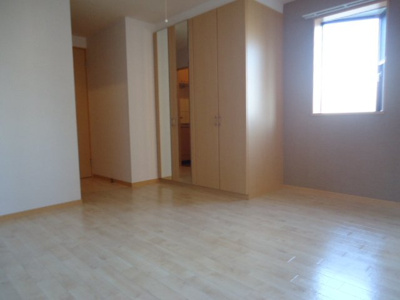 【内装】 | フローラルコート | 洋室