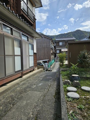 【前面道路含む現地写真】 | 岩美郡岩美町田後 中古戸建て