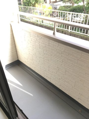 【バルコニー】 | サンティエ | 開放的で明るい空間を演出してくれるバルコニーです