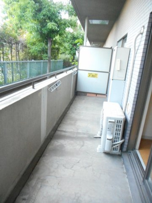 【バルコニー】 | カルム北本2号棟 | お洗濯にも便利なバルコニー付き
