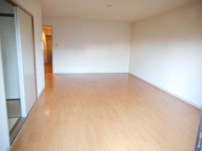 【居間・リビング】 | カルム北本2号棟 | 使いやすいリビングです