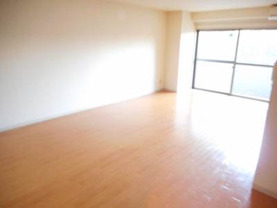 【居間・リビング】 | カルム北本2号棟 | おしゃれなリビングです