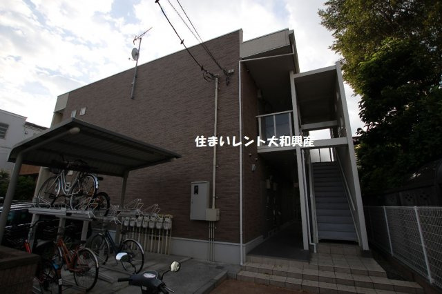 アイリスメゾンのエントランス