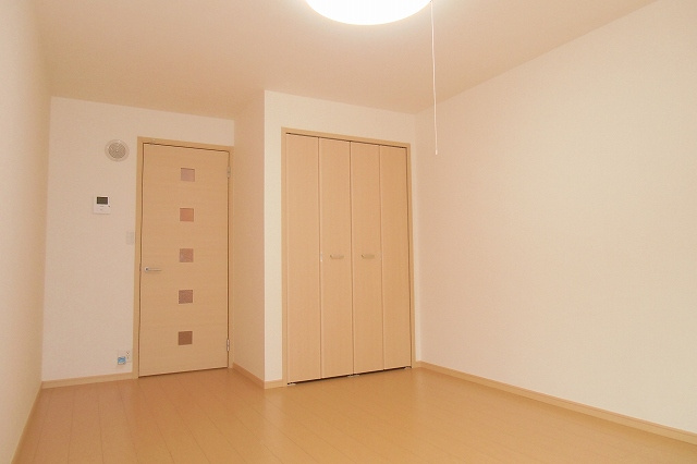 アイリスメゾンの居間・リビング