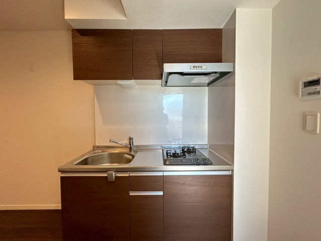 Cherim試験場前1のキッチン|2口コンロ付のシステムキッチンです♪