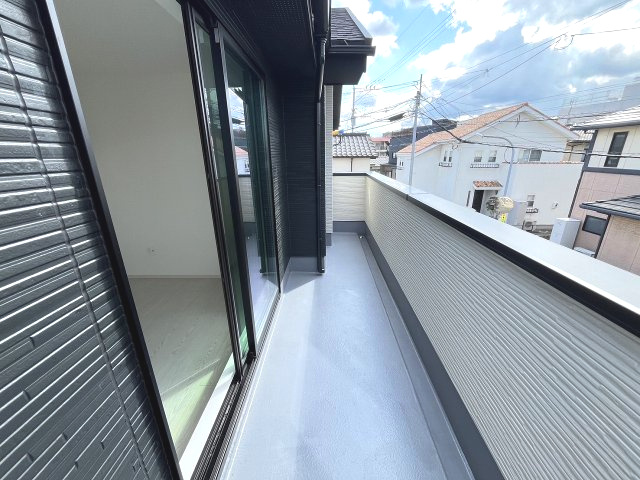 【バルコニー】 | 福岡市南区花畑3丁目4期　1号棟（全1棟）【仲介手数料無料・0円】 | 現地写真。