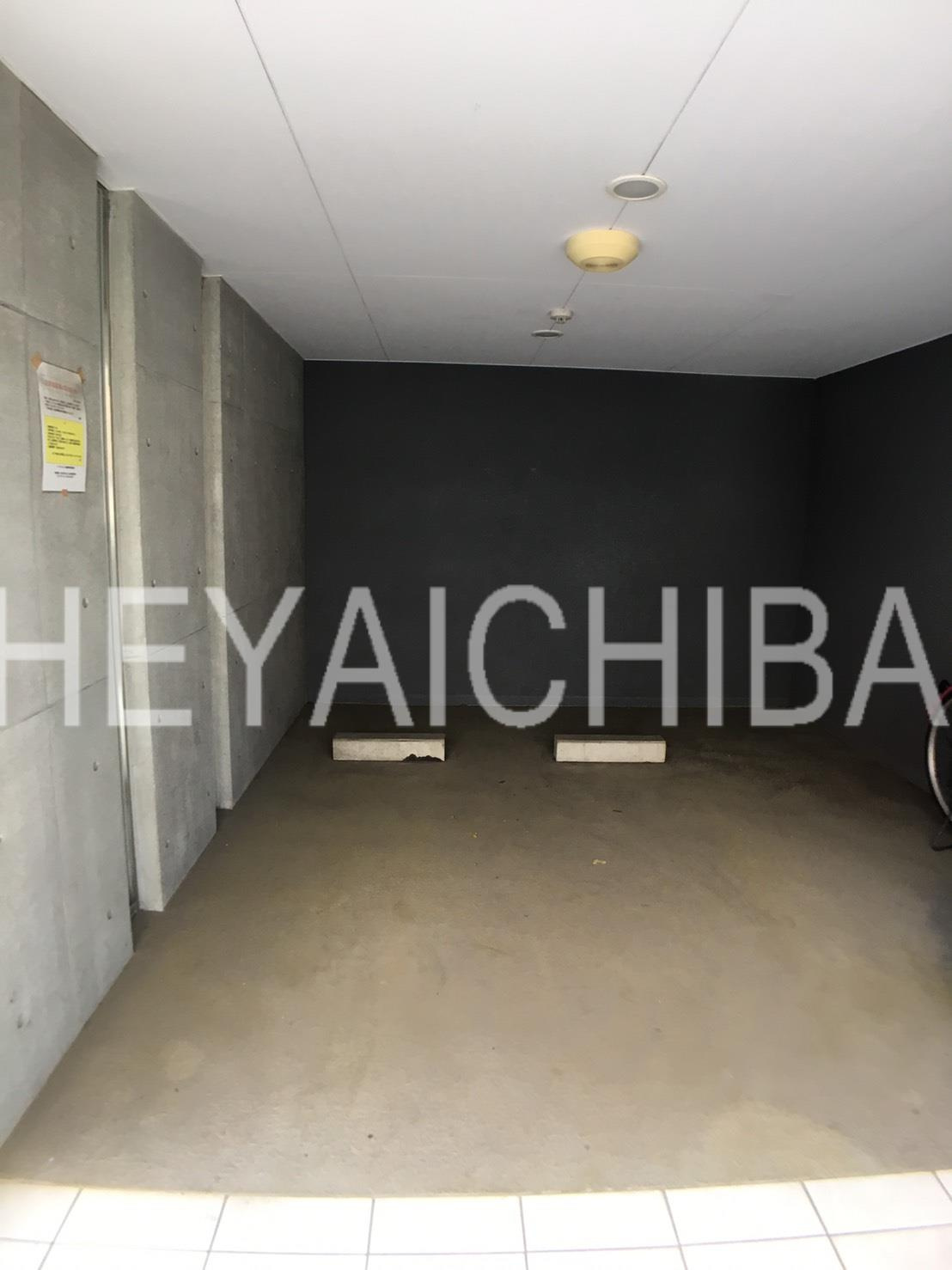 パークウェル三ノ輪駅前の駐車場