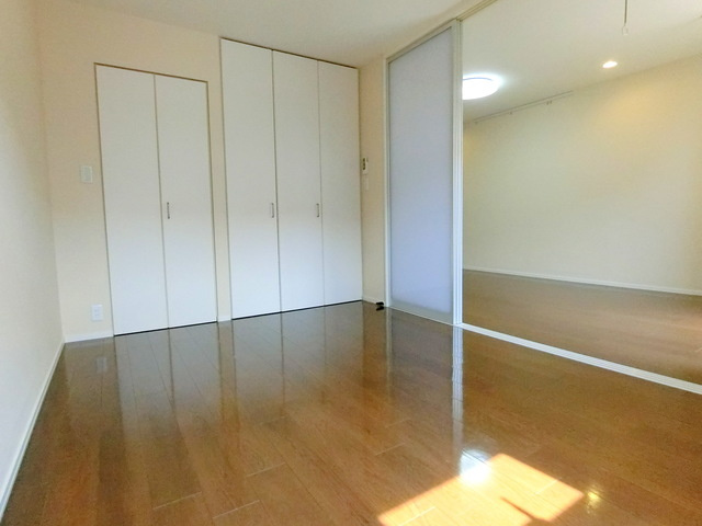 メゾン　クリスティーネの寝室|★開放感のある明るいお部屋です★