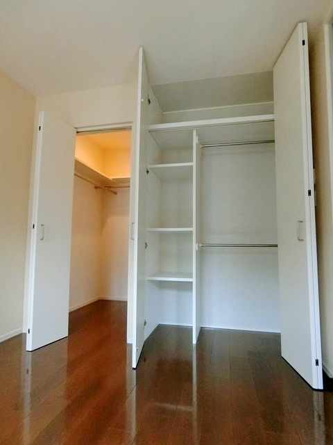 メゾン　クリスティーネの収納|★棚付きのクローゼットもございます★