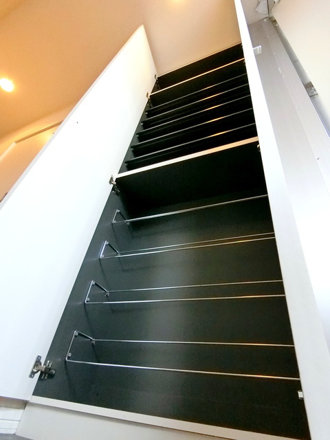 メゾン　クリスティーネの玄関|★大型シューズボックス★